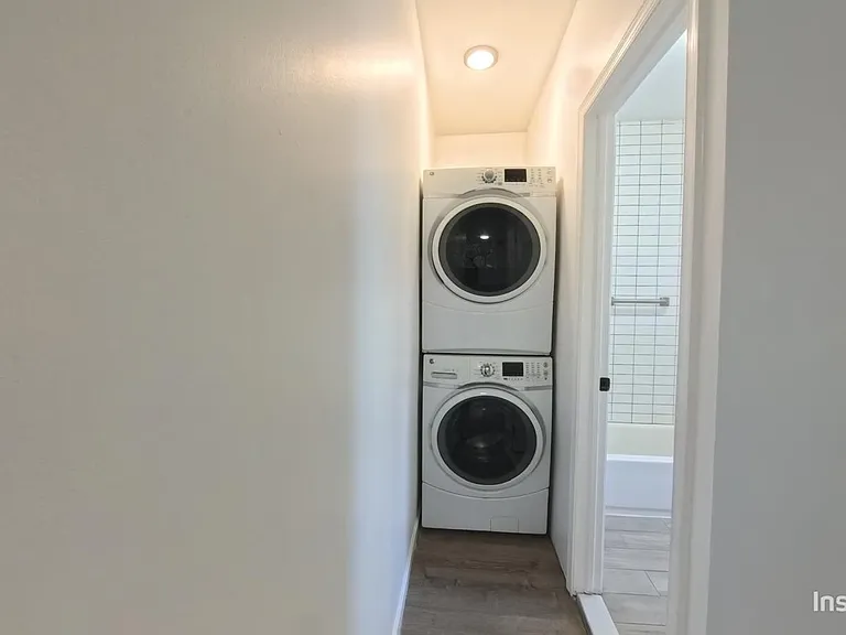 90 E Johnson St #1RR — Photo 8
