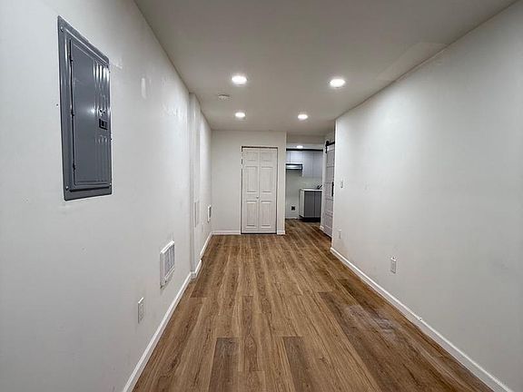 5th image of 1153 Atwood Rd #2