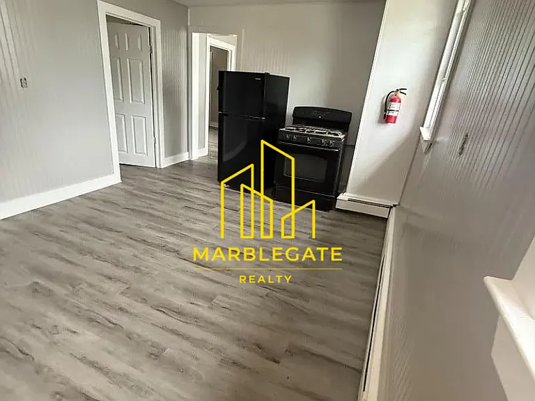 71 Highland St #33R — Photo 3