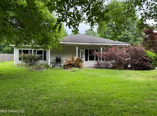 117 Williamsburg Rd, Picayune, MS 39466