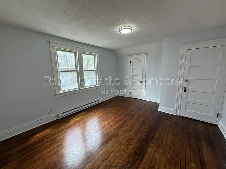 28 Hull St #3 — Photo 10