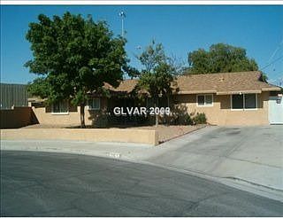 1st image of 110 Hyacinth Ln