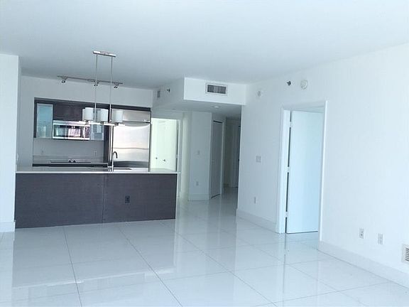 5th image of 55 SE 6th St APT 2807