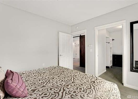 4th image of 1000 Aurora Ave N APT 411