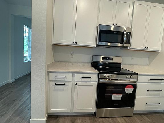 4th image of 645 McGeal Pl #1