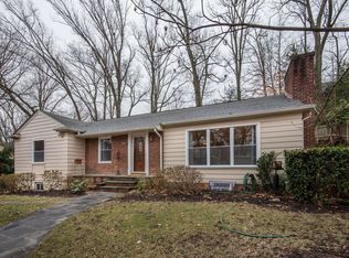 3863 30th St N, Arlington, VA 22207