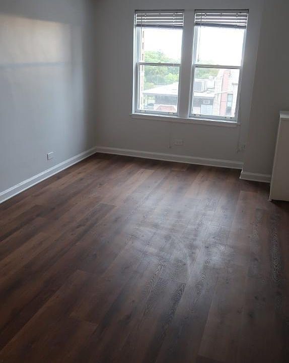 1st image of 515 W Cornelia Ave #708