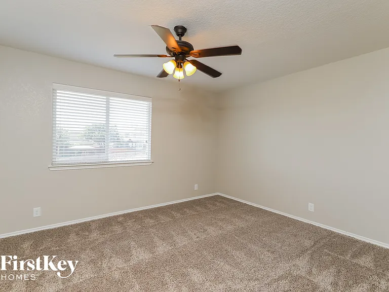 9803 Wolff Run — Photo 11