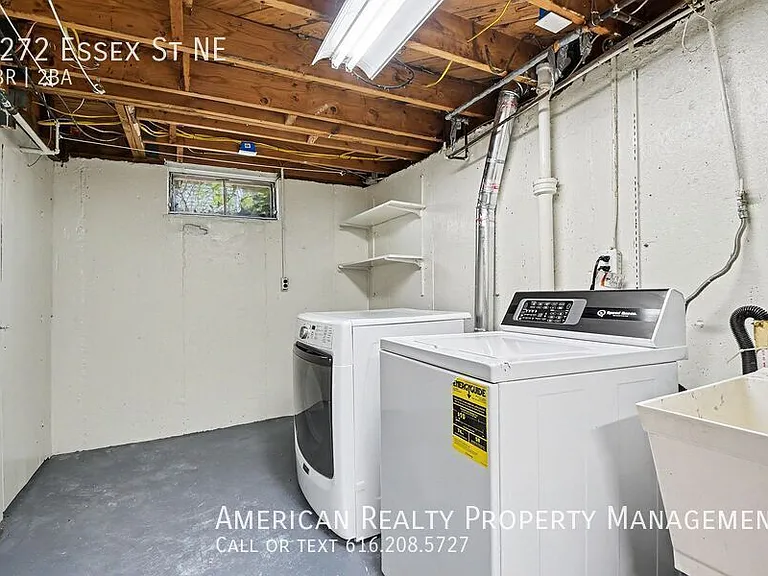 3272 Essex St NE — Photo 14