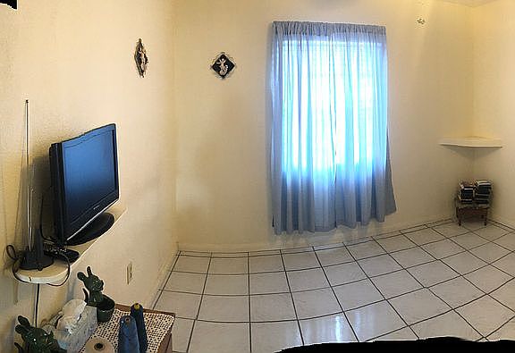 5th image of 212 Mesa Verde Dr