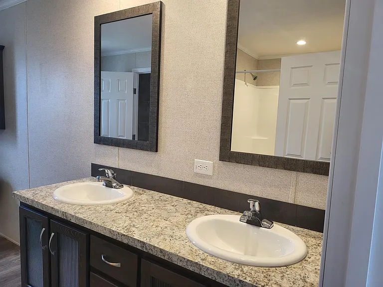 Willowbrook Place — Photo 36
