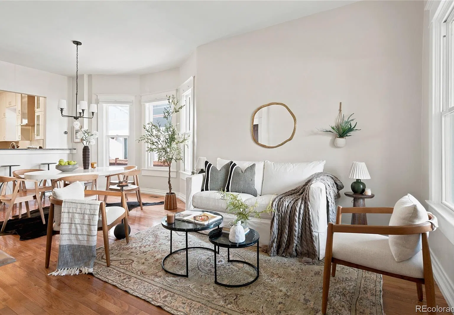 2 bed, 1587 sqft, $3,200 — Photo 4