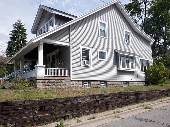 4th image of 1426 College Ave NE