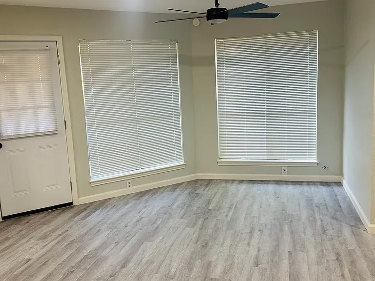 6431 Bramble Dr — Photo 2