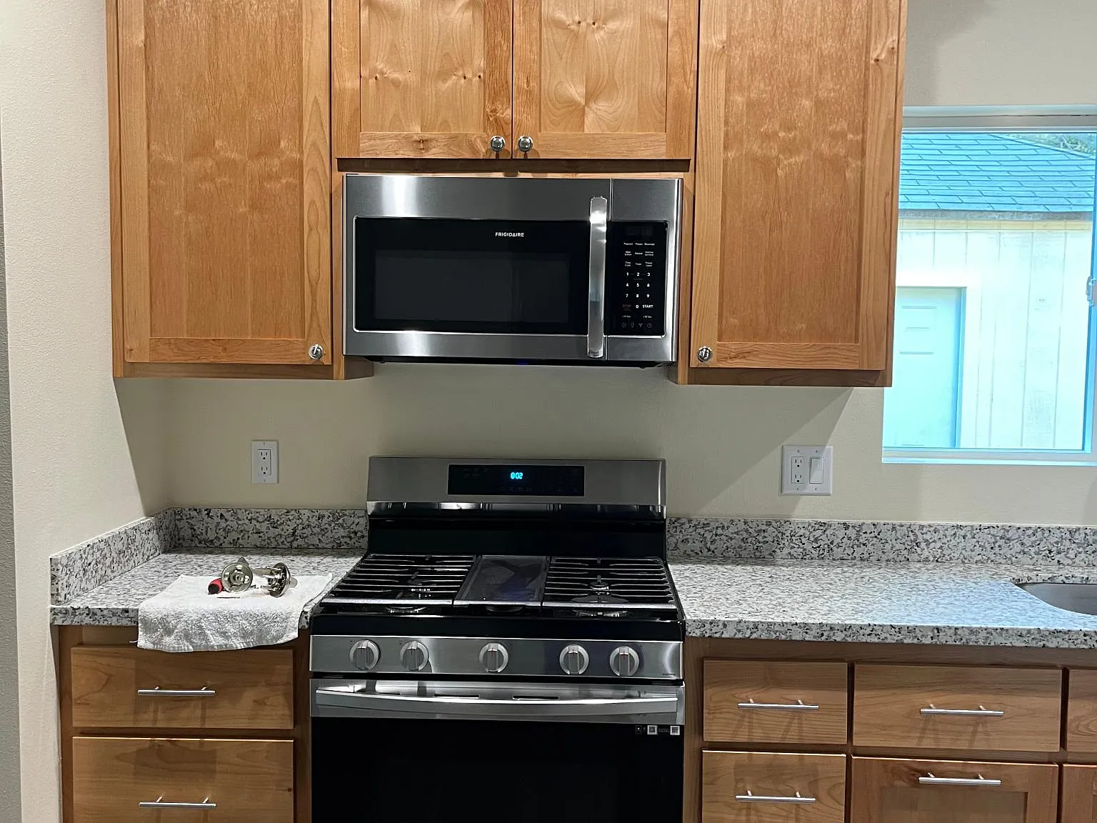 2 bed, 800 sqft, $1,795 — Photo 4