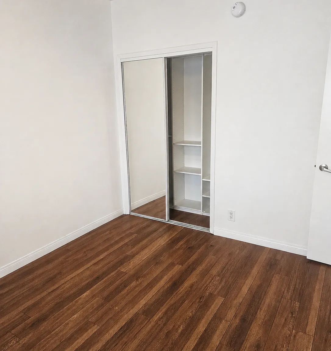 2 bed, 900 sqft, $2,395 — Photo 4