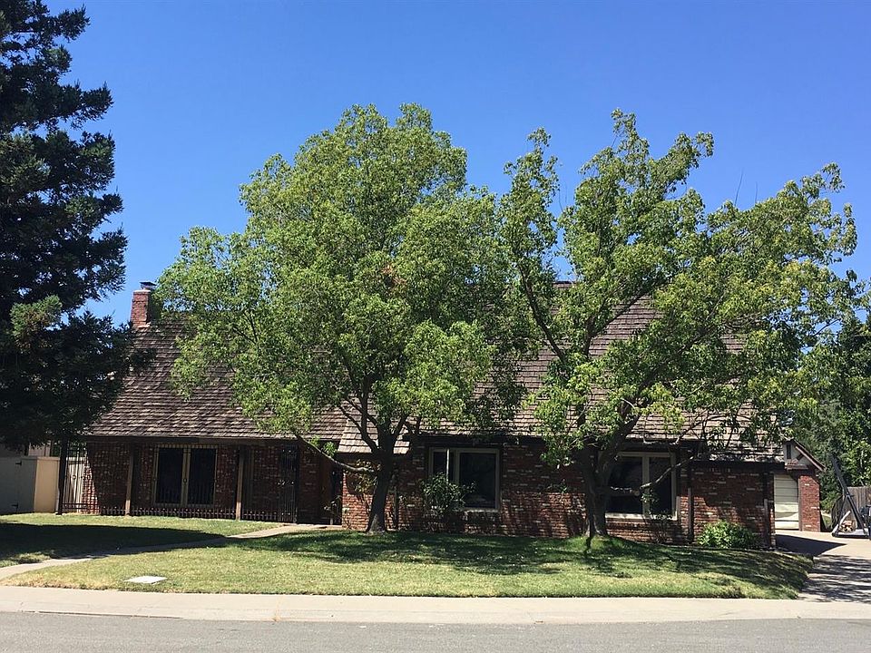 1st image of 5 Shelter Point Ct