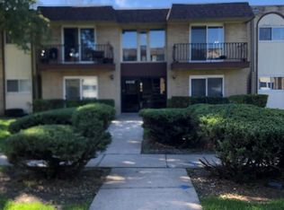 2151 175th St APT 5, Lansing, IL 60438