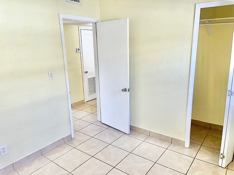 3501 SW 3rd St #1 — Photo 13