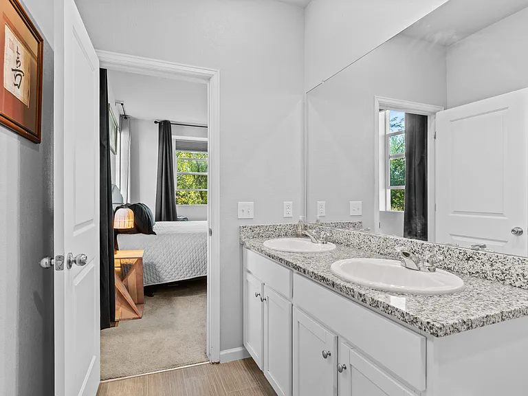 1144 Oak Cir — Photo 36