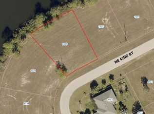 1905 NE 42nd St, Cape Coral, FL 33909