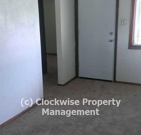 3rd image of 10427 Sheridan Ave S