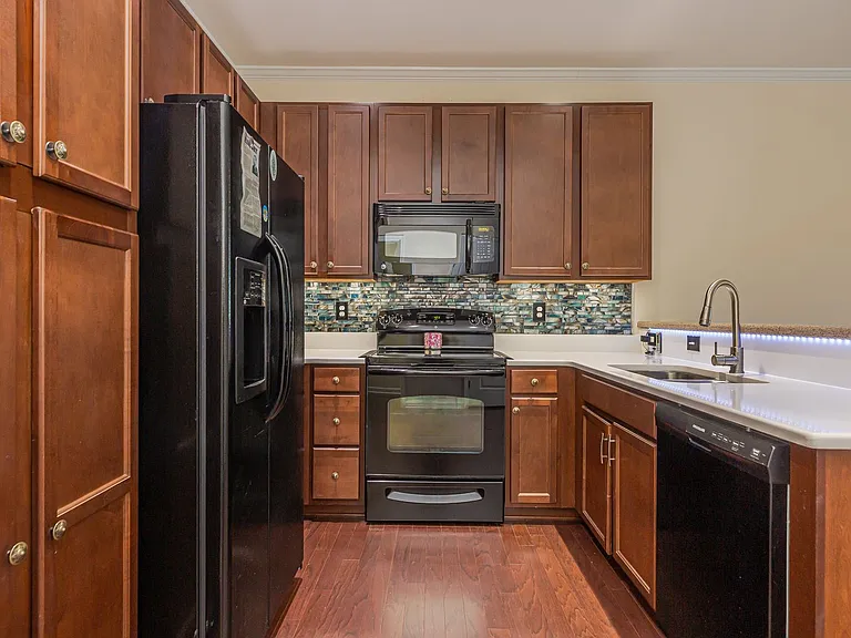 1845 Culbertson Ave — Photo 13