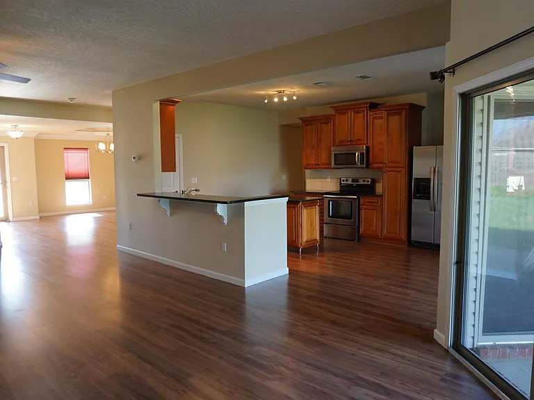 5263 Moore Loop — Photo 4