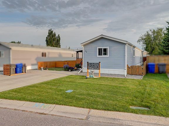 2nd image of 25 Westover Cres W