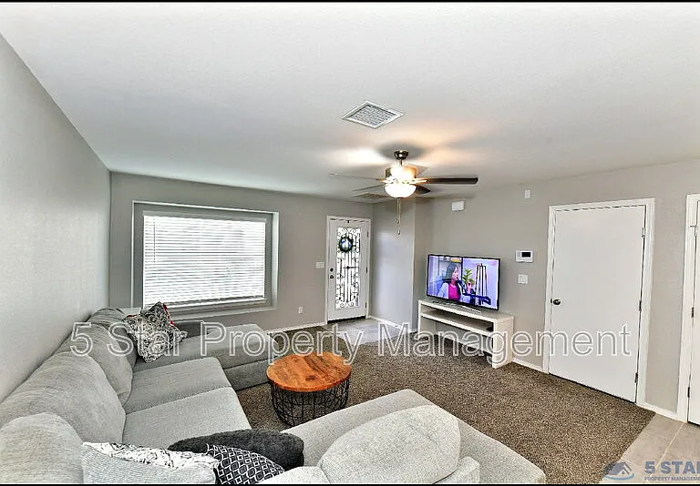 5129 Rose Elise St — Photo 8