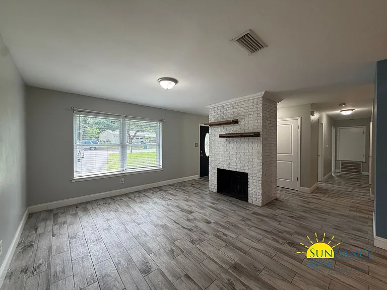 219 Pilgrim Ave — Photo 4