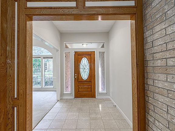 2nd image of 3906 E Wisteria Cir