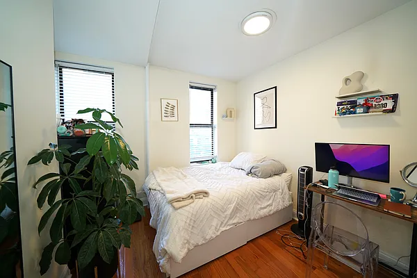 Rented by Corcoran | media 23