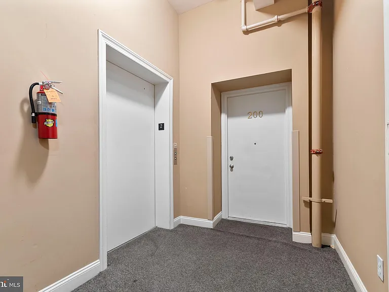 104 N 2nd St #200 — Photo 29