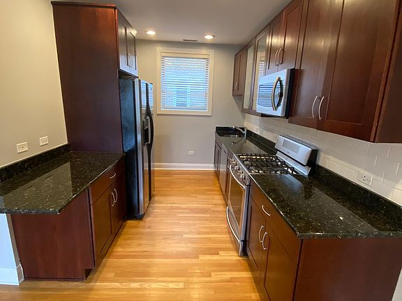 3rd image of 1448 W Thorndale Ave APT 2N
