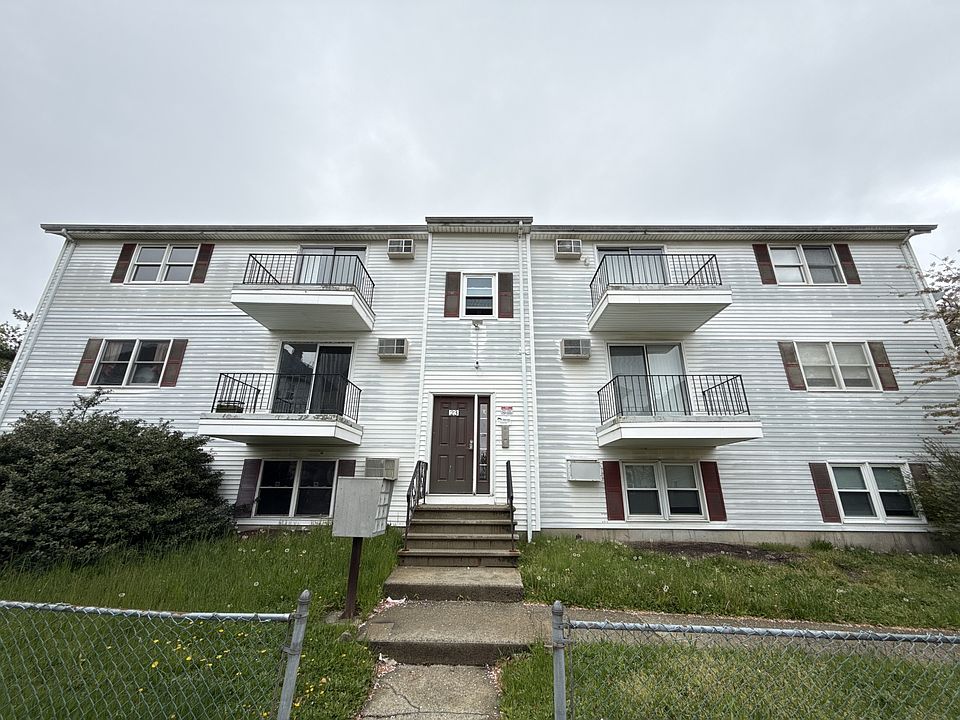 2nd image of 23 Tallman St #9
