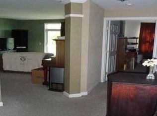 6122 Pearl St, Essex Junction, VT 05452