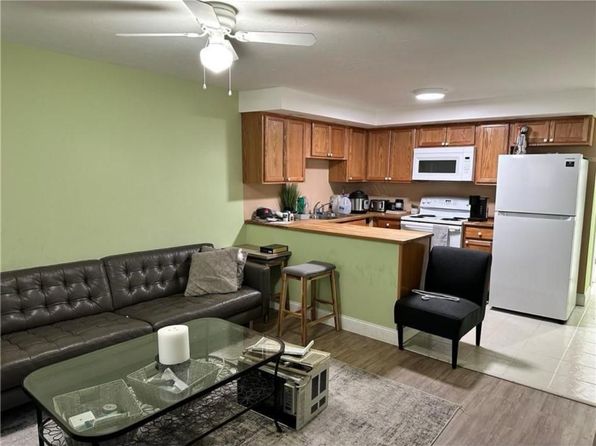 20 Hurdis St APT 8
