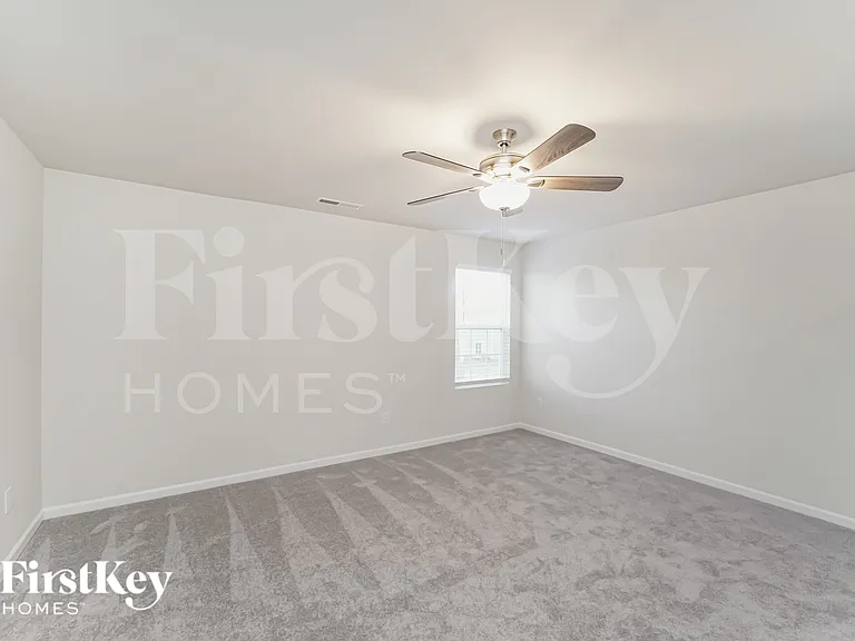 381 Hollingswood Dr — Photo 10