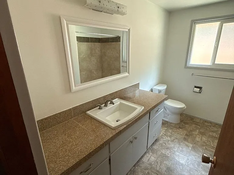 2435 City View St — Photo 10