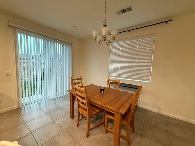 324 W Kimball Ave — Photo 6