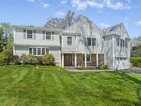 4 Hancock Dr, Florham Park Boro, NJ 07932