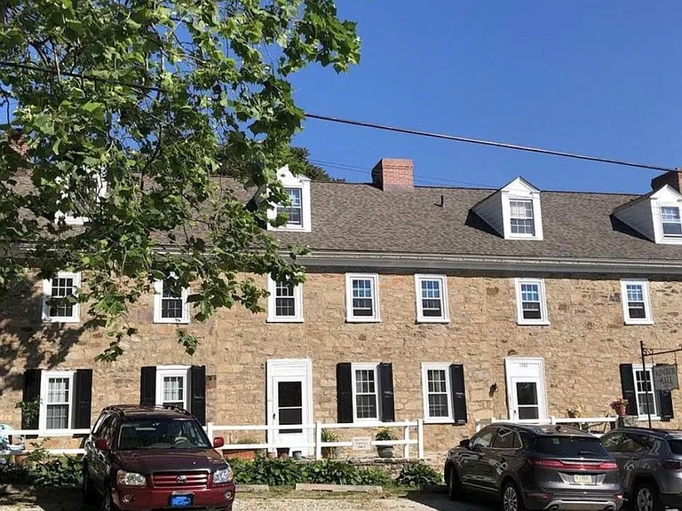 1300 Hares Hill Rd — Photo 1
