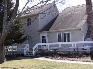 8 Rebel Rd, Shelter Island Heights, NY 11965