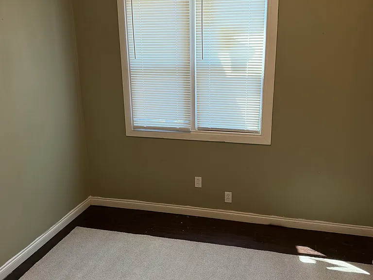 2500 S Saginaw St #1 — Photo 11