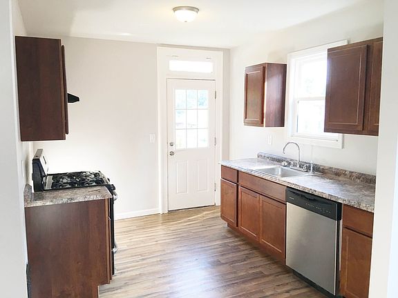 4th image of 2452 Cleveland Blvd #A