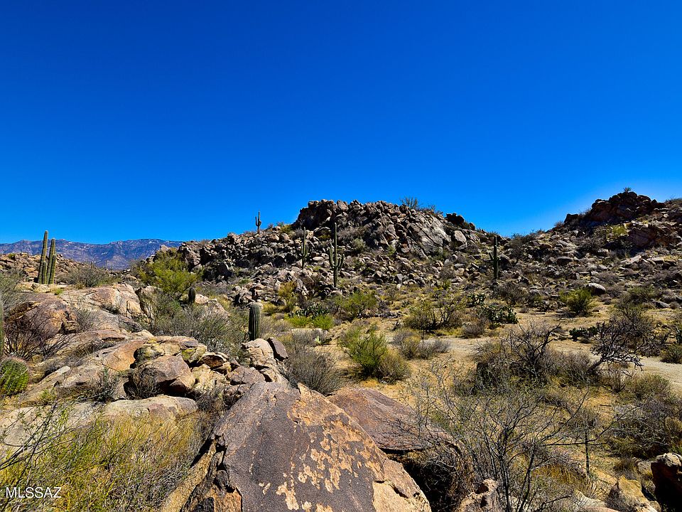 1st image of 867 W Granite Gorge Dr