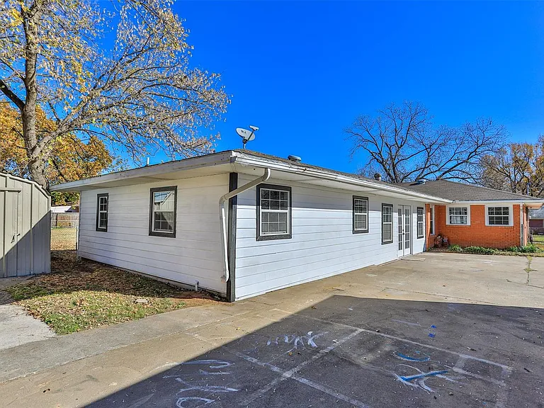 1309 Magnolia St — Photo 17