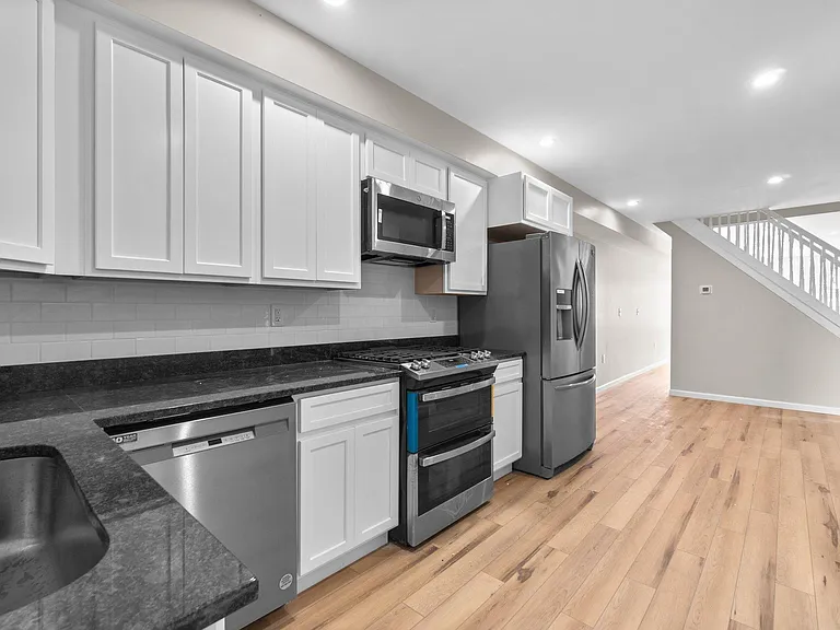 1432 E Fort Ave — Photo 4