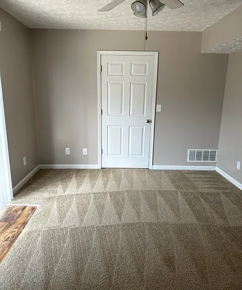 Sleepy Hollow Townhomes — Photo 7